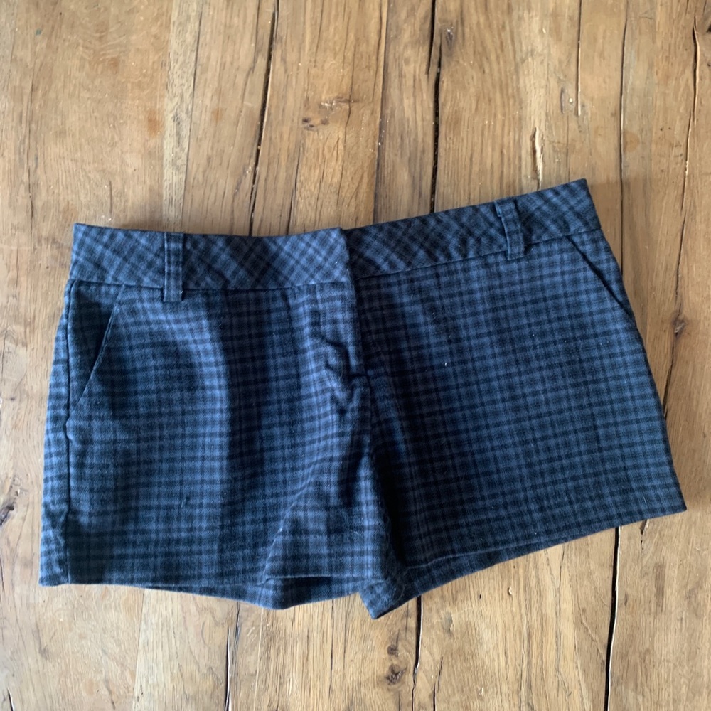 Low rise Kaitlyn plaid shorts large navy blue L Nordstrom revolve